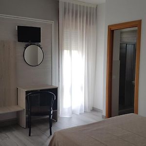 Camera tripla classica